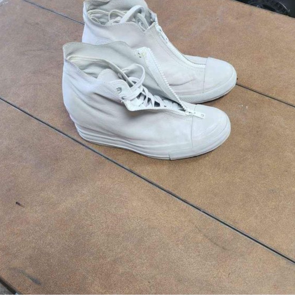 Converse Wedges
